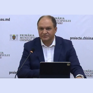 Conferință de presă: Elevii au revenit la școală cu prezență fizică